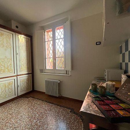 Saragozza Flat & Secret Garden Apartment โบโลญญา ภายนอก รูปภาพ